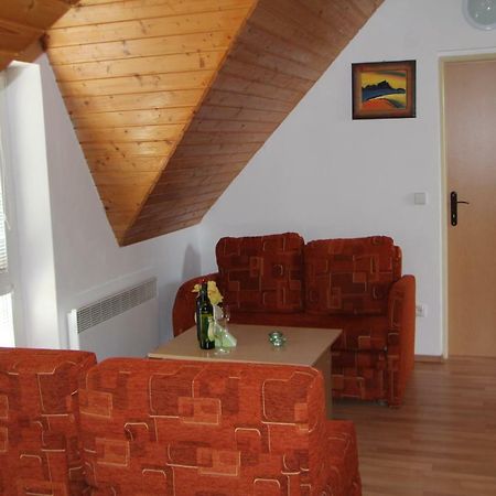 Penzion Brejk Liptovske Sliace Bagian luar foto