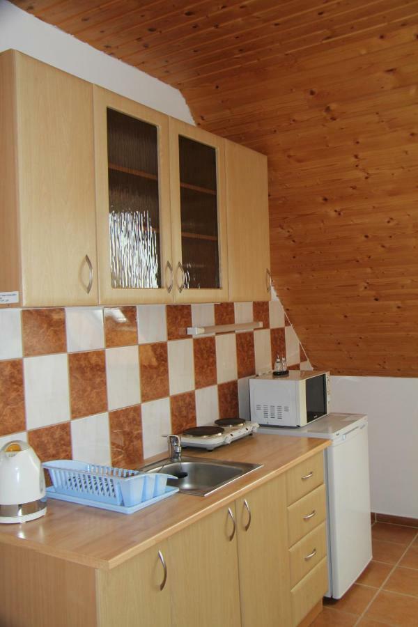 Penzion Brejk Liptovske Sliace Bagian luar foto