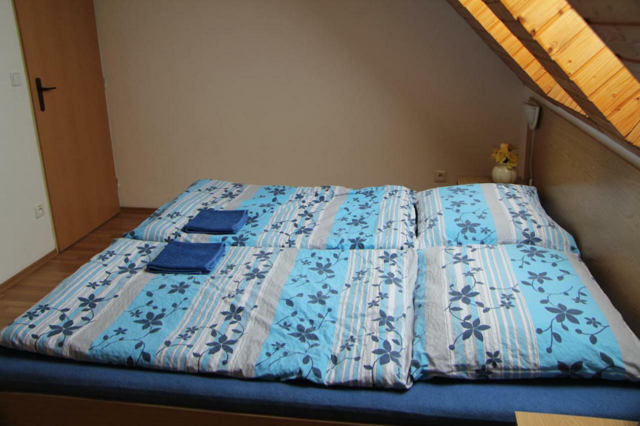Penzion Brejk Liptovske Sliace Bagian luar foto